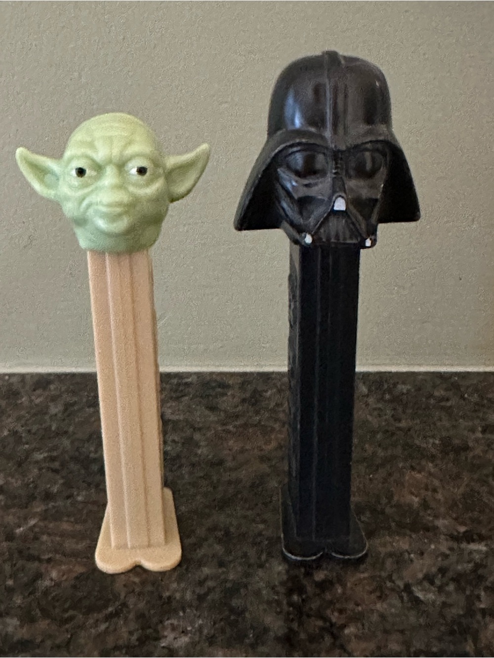 3/$20 Star Wars Yoda and Darth Vader 1997 PEZ Dispensers